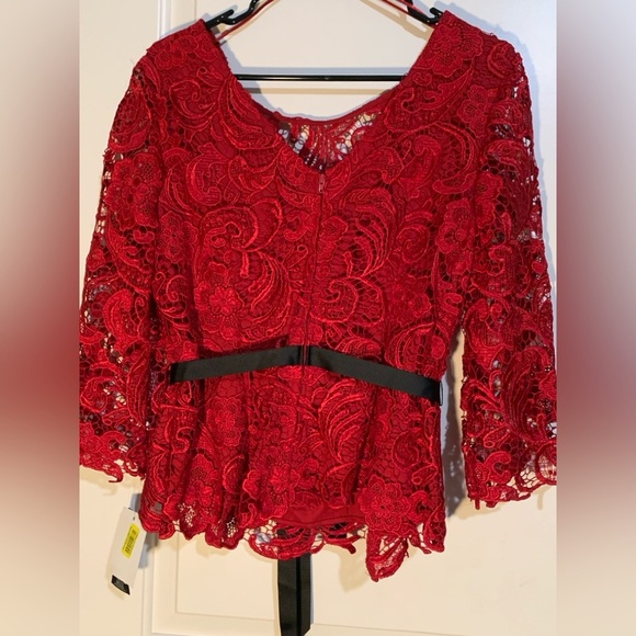 NWT Red Elegant Crochet Lined Top, black ribbon, size XL Petite. - Picture 2 of 5